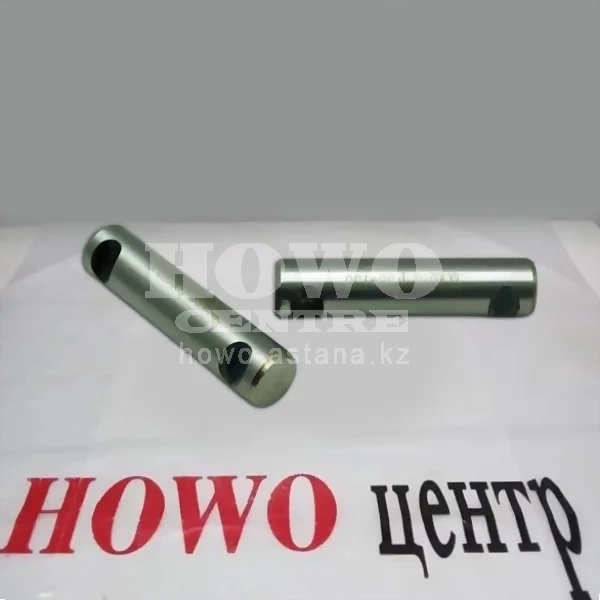 Палец тяги полуприцепа продольной 28*120mm