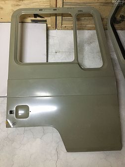 Дверь кабины правая 81664100353