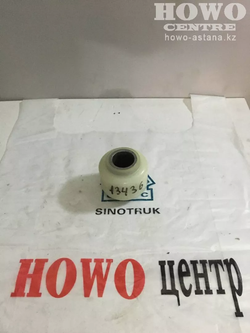 Сайлентблок тяги wg2600111068